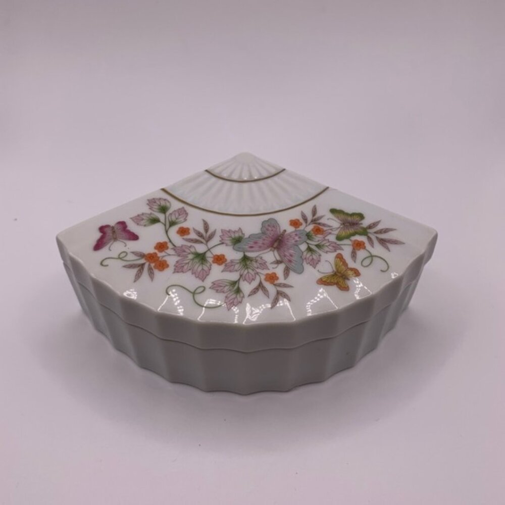 1980 Vintage Porcelain Trinket Jewelry Box by Avon